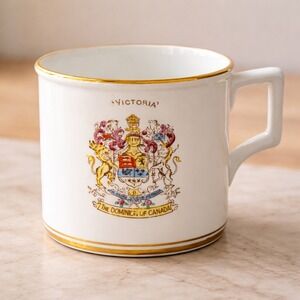 Taylor & Kent Victoria Dominion of Canada Crest Bone China Mug Gold Rim